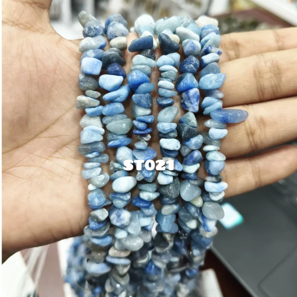UNCUT BEADS 21