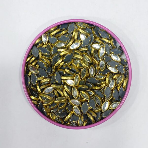 EYE WHITE KUNDAN (4*8)