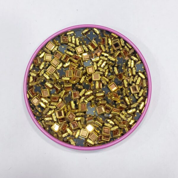 SQUARE GOLD KUNDAN (4MM)