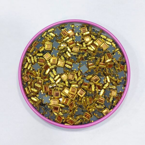 SQUARE GOLD KUNDAN (6MM)