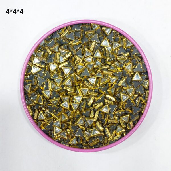 TRIANGLE WHITE KUNDAN (4*4*4)