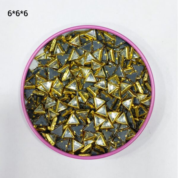 TRIANGLE WHITE KUNDAN (6*6*6)
