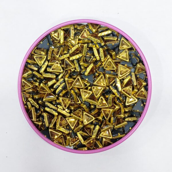 TRIANGLE GOLD KUNDAN (6*6*6)