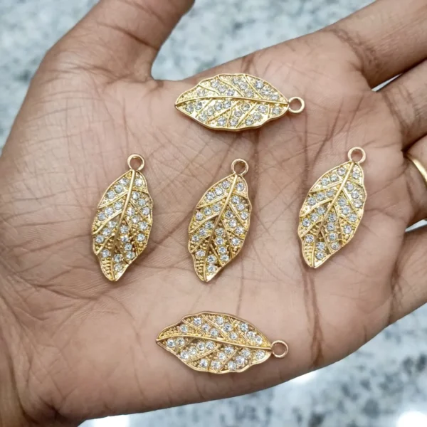 STONE CHARMS 40(6 PCS  PACK)